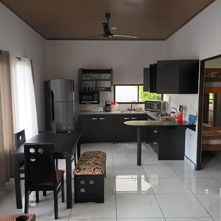 Apartamento Rodriguez Quepos Bagian luar foto