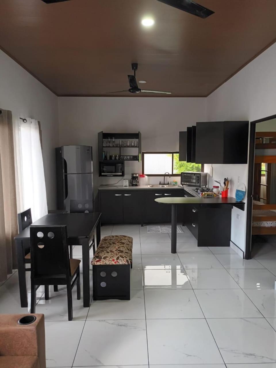 Apartamento Rodriguez Quepos Bagian luar foto