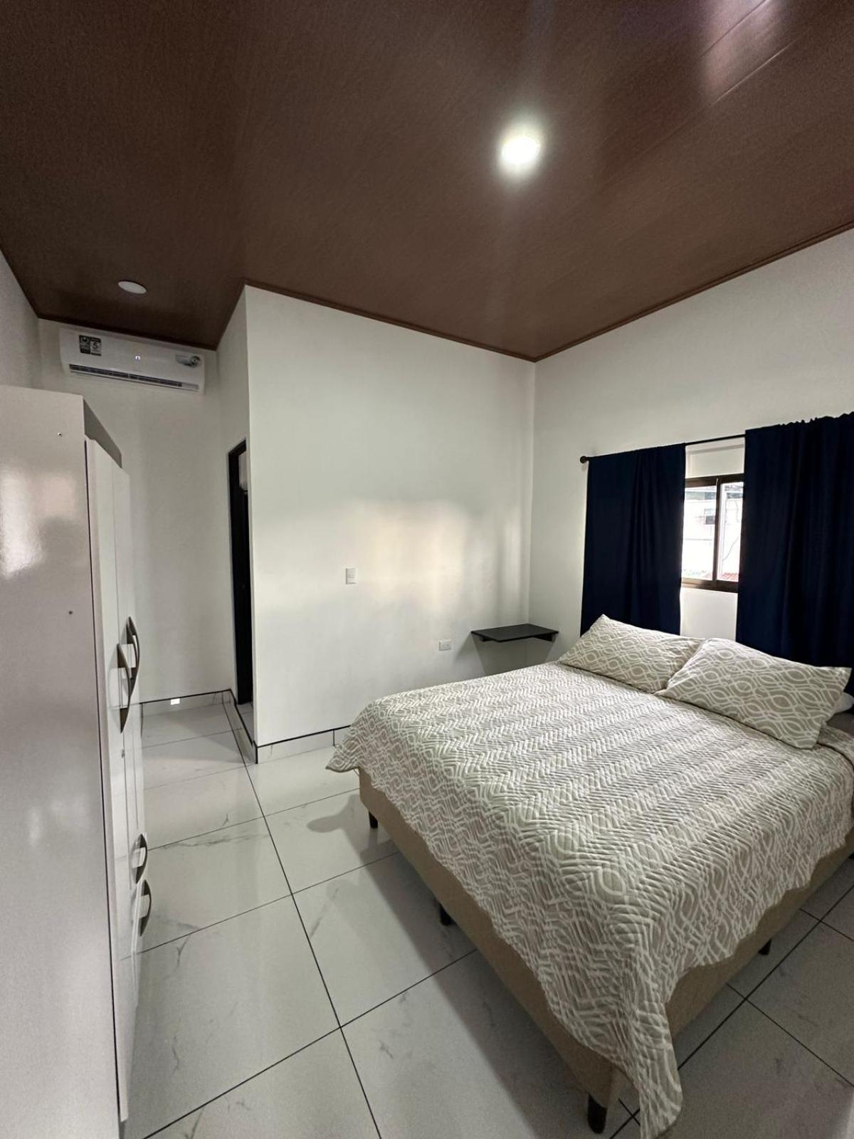 Apartamento Rodriguez Quepos Bagian luar foto
